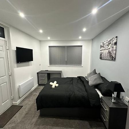Luxurious 2 Bedroom Flat Beeston Hill Экстерьер фото
