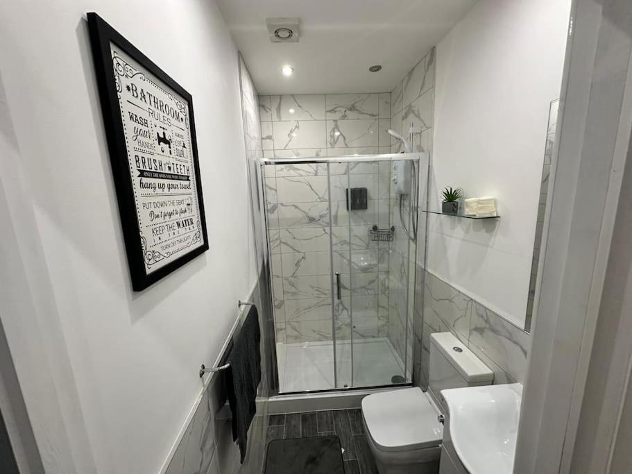 Luxurious 2 Bedroom Flat Beeston Hill Экстерьер фото